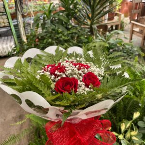 Buquê 4 rosas